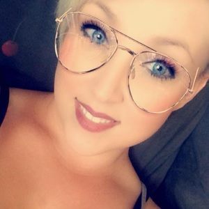 Meet your Posher, Brianne